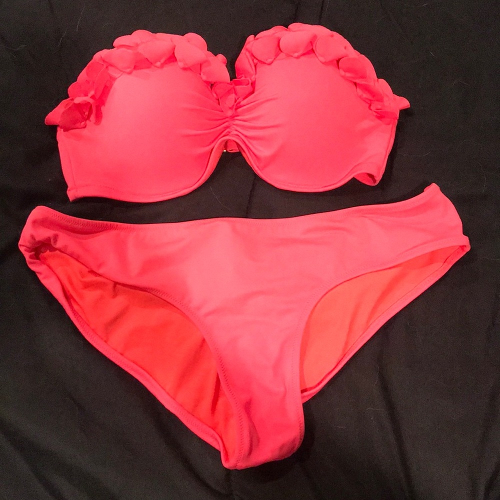Victoria’s Secret Bikini set